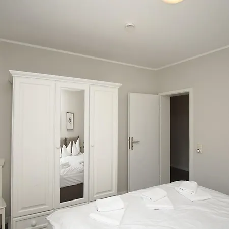 Wintergarten, Gratis Nutzung Vom Ahoi Erlebnisbad In Sellin - Maria Marlene 34 *