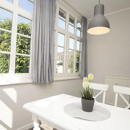 Maria Marlene 34 Mit Gratis Nutzung Vom Ahoi Erlebnisbad Und Sauna In Sellin Goehren (Ruegen)
