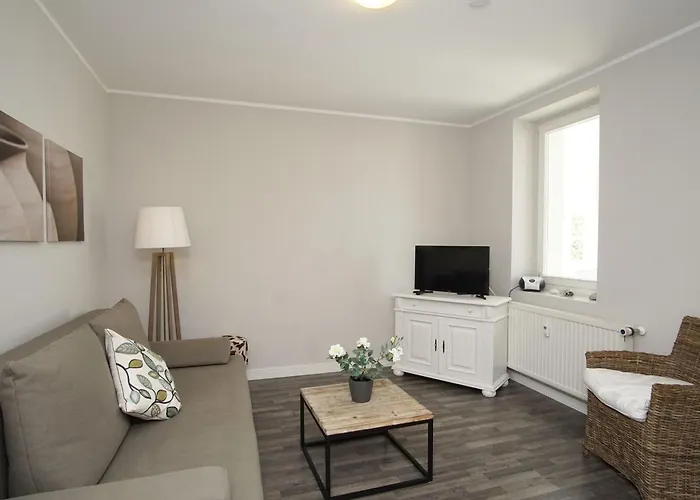 Villa Maria Ferienwohnung Marlene 34 Mit Gratis Nutzung Vom Ahoi Erlebnisbad Und Sauna In Sellin